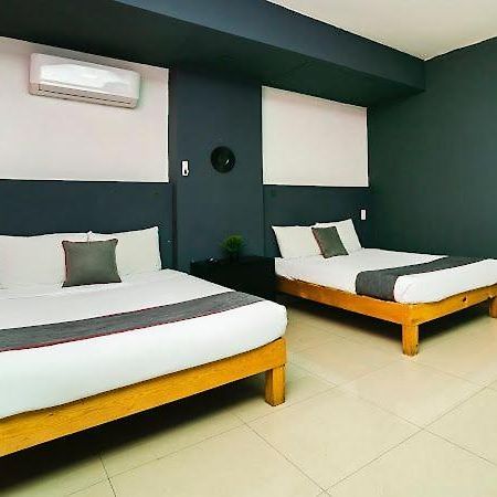 Adhoc Plaza Hotel Monterrei Exterior foto
